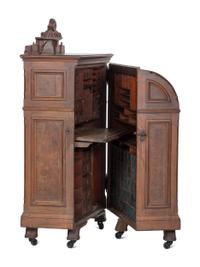 A Moore's Office Drawing Room Queen Combination Desk