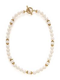 MAZ, YELLOW GOLD AND CULTURED PEARL SUITE