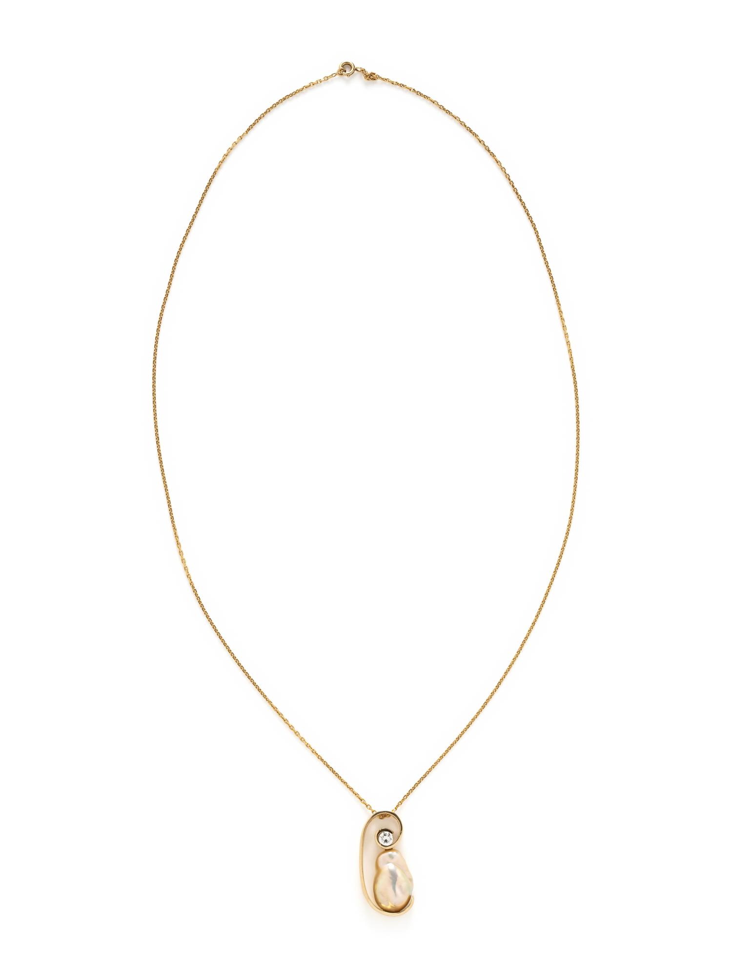 YELLOW GOLD, CULTURED BAROQUE PEARL, AND DIAMOND PENDANT NECKLACE