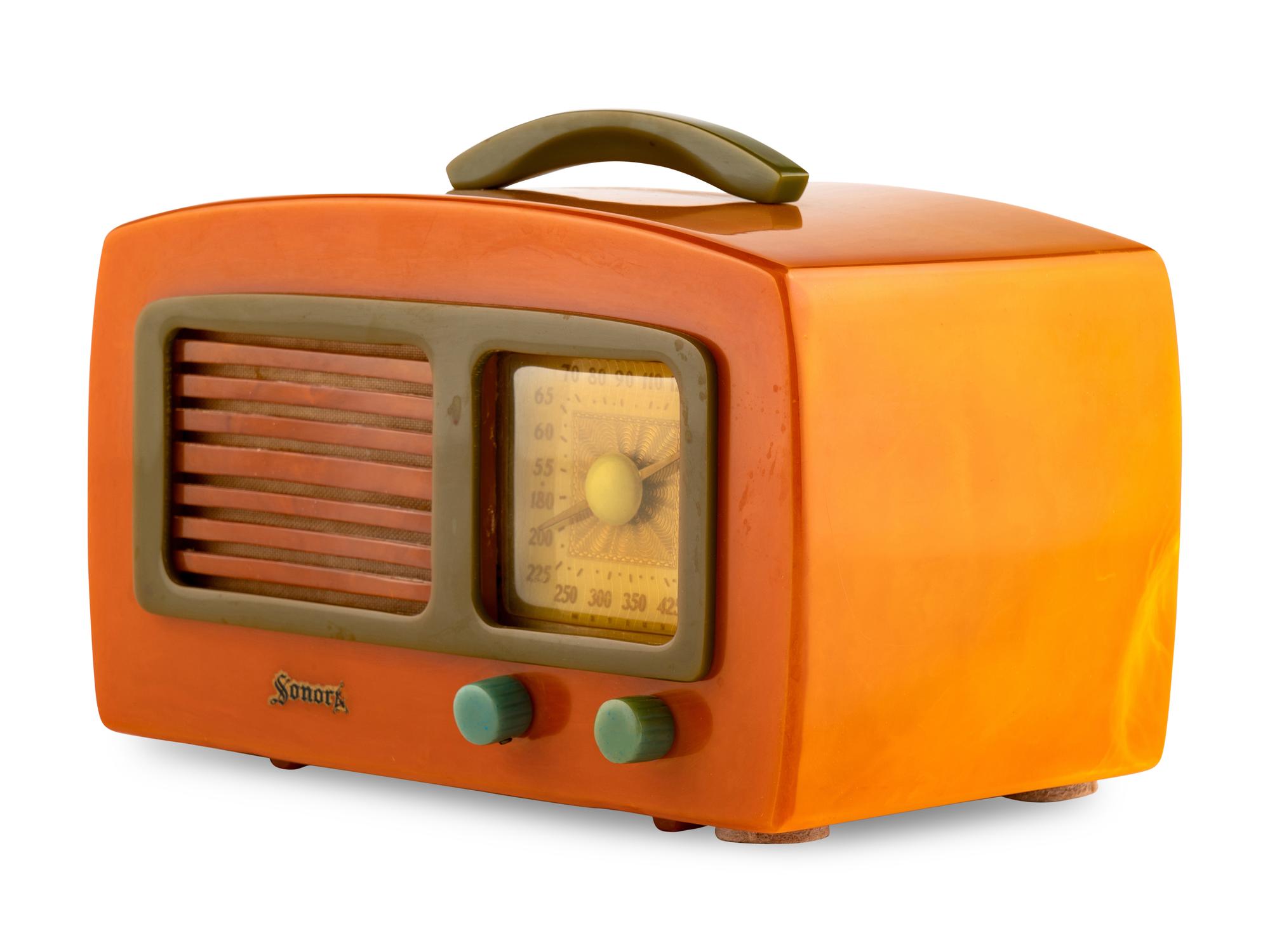 A Sonora Coronet KM Radio