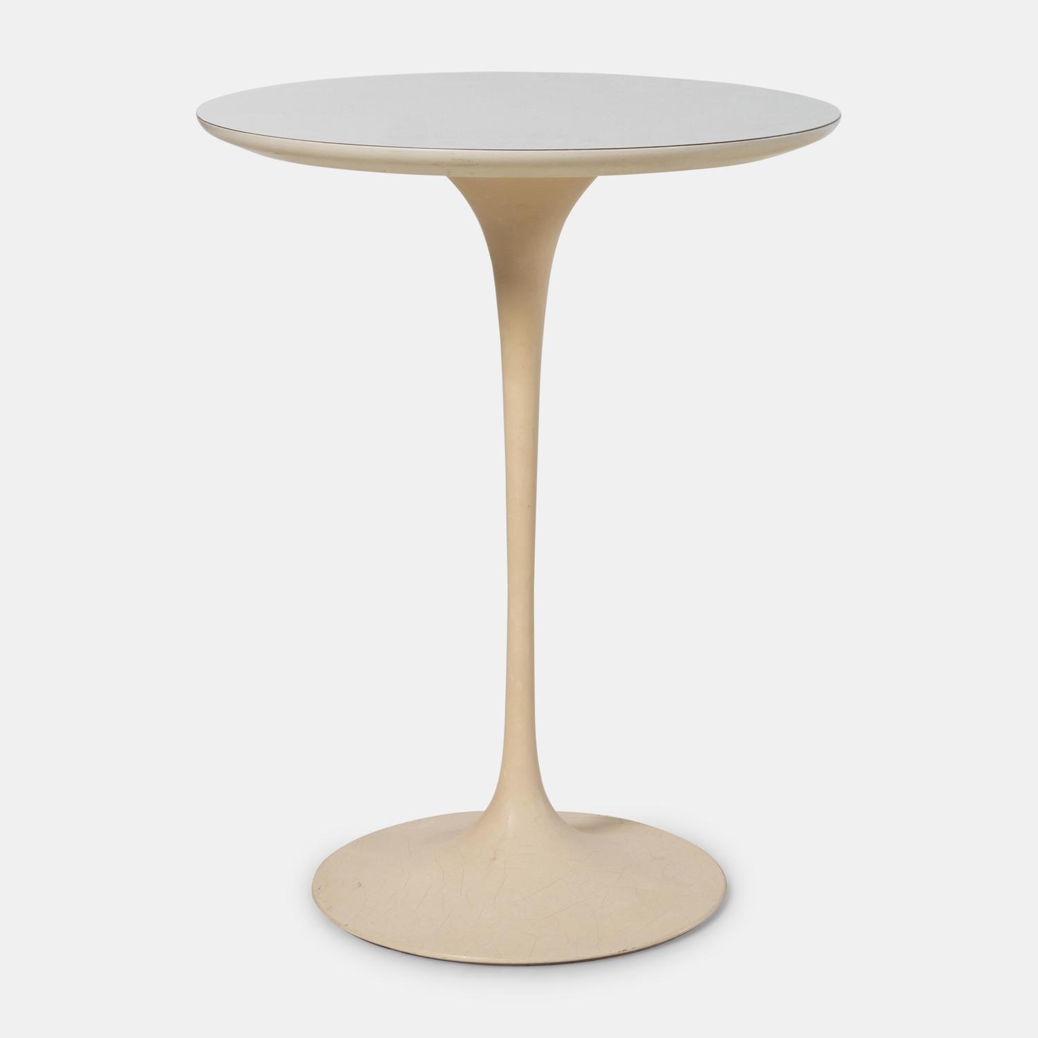 Tulip Side Table Knoll, USA