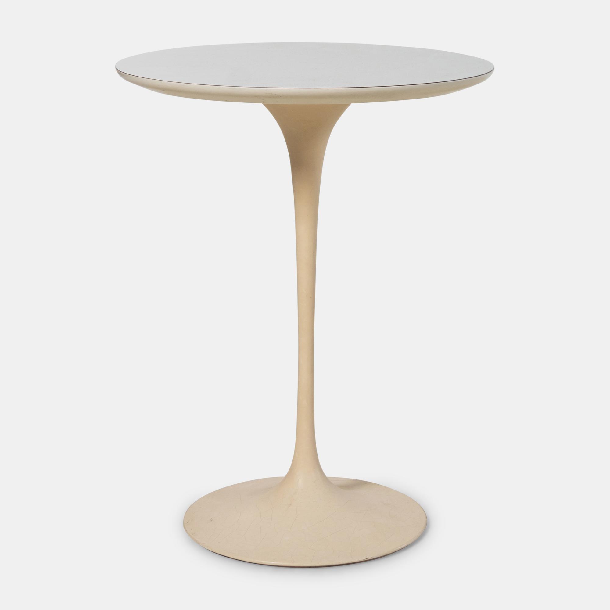 Tulip Side Table Knoll, USA