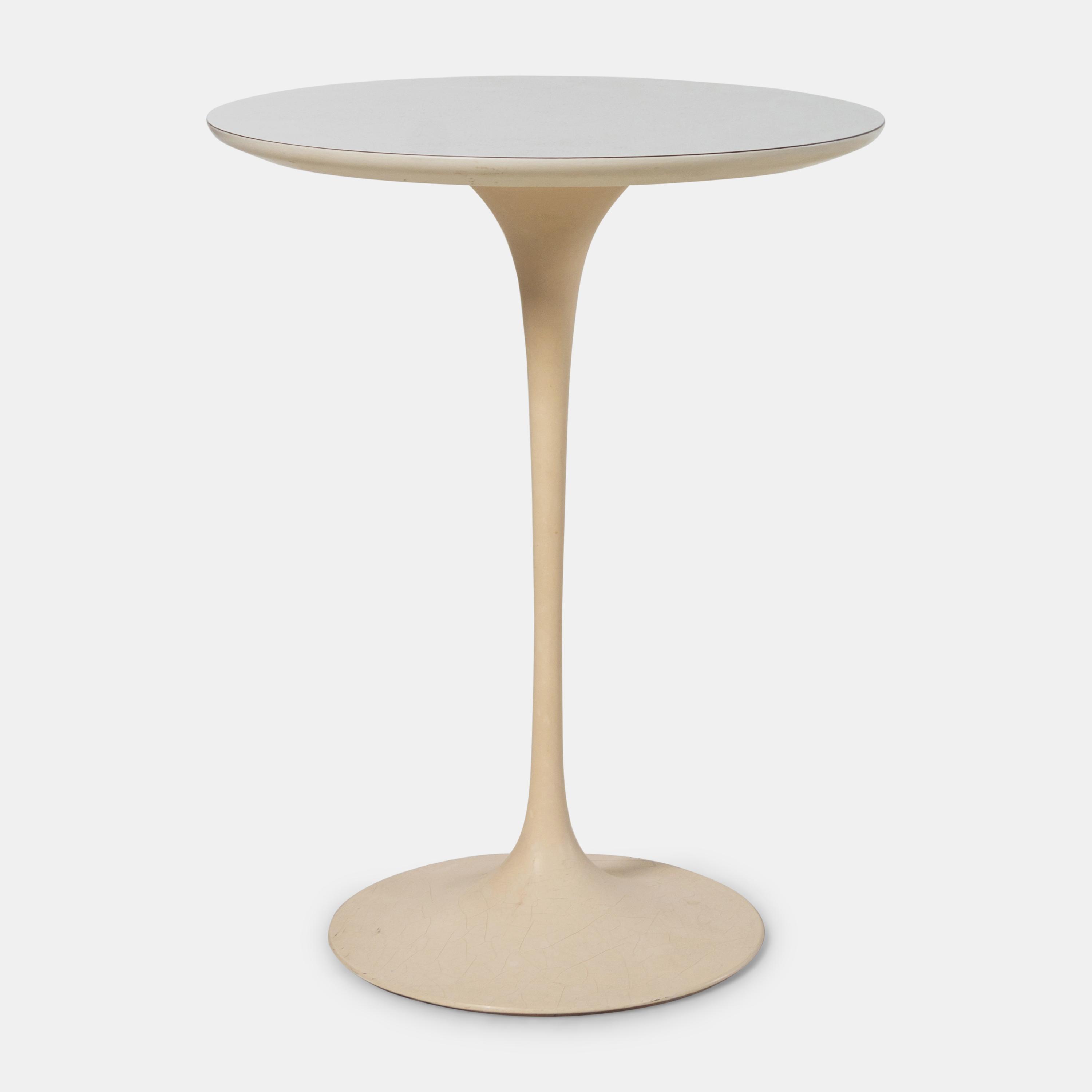 Tulip Side Table Knoll, USA