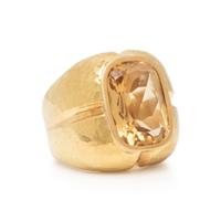 CITRINE AND YELLOW GOLD RING