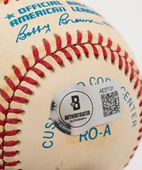 A Ken Griffey Jr. / Ken Griffey Sr. Dual Signed Autograph Baseball (Beckett Authentication Services)
