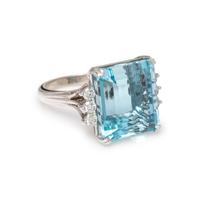 AQUAMARINE AND DIAMOND RING