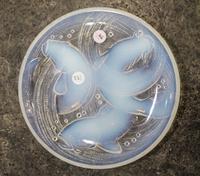 A P. D'Avesn Opalescent Glass Charger Diameter 12 inches. — 20TH CENTURY