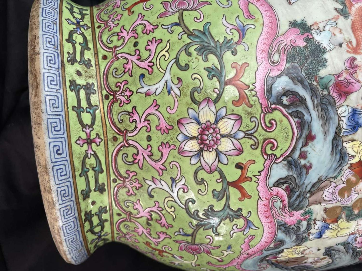 A large Chinese famille rose-decorated "Boys" Vase 粉彩嬰戲圖開光雙耳大瓶 Jiaqing mark ???