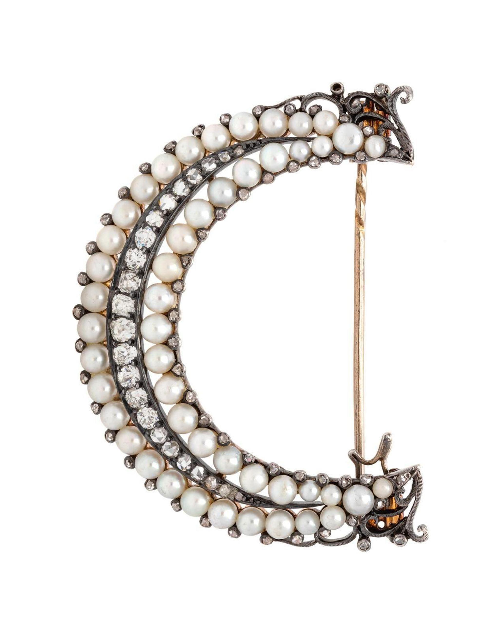 DIAMOND AND PEARL CRESCENT BROOCH