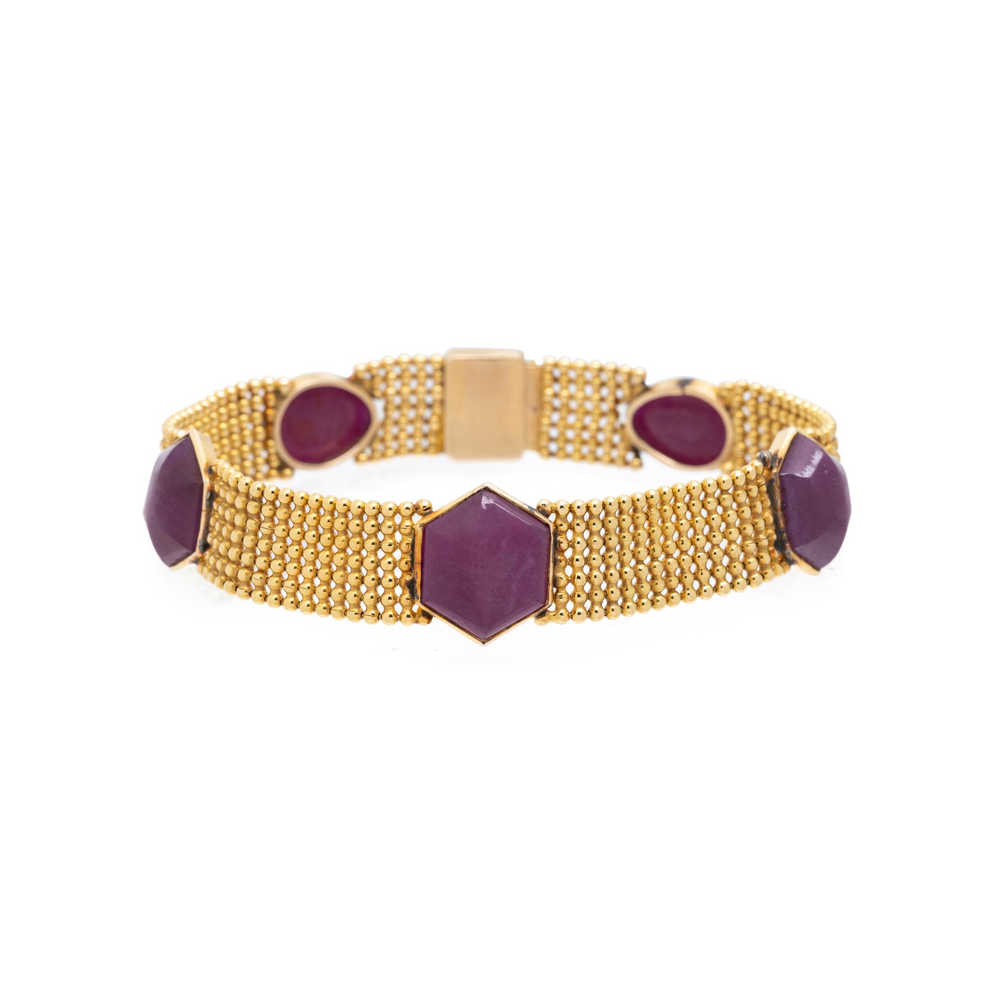 YELLOW GOLD AND RUBY BRACELET