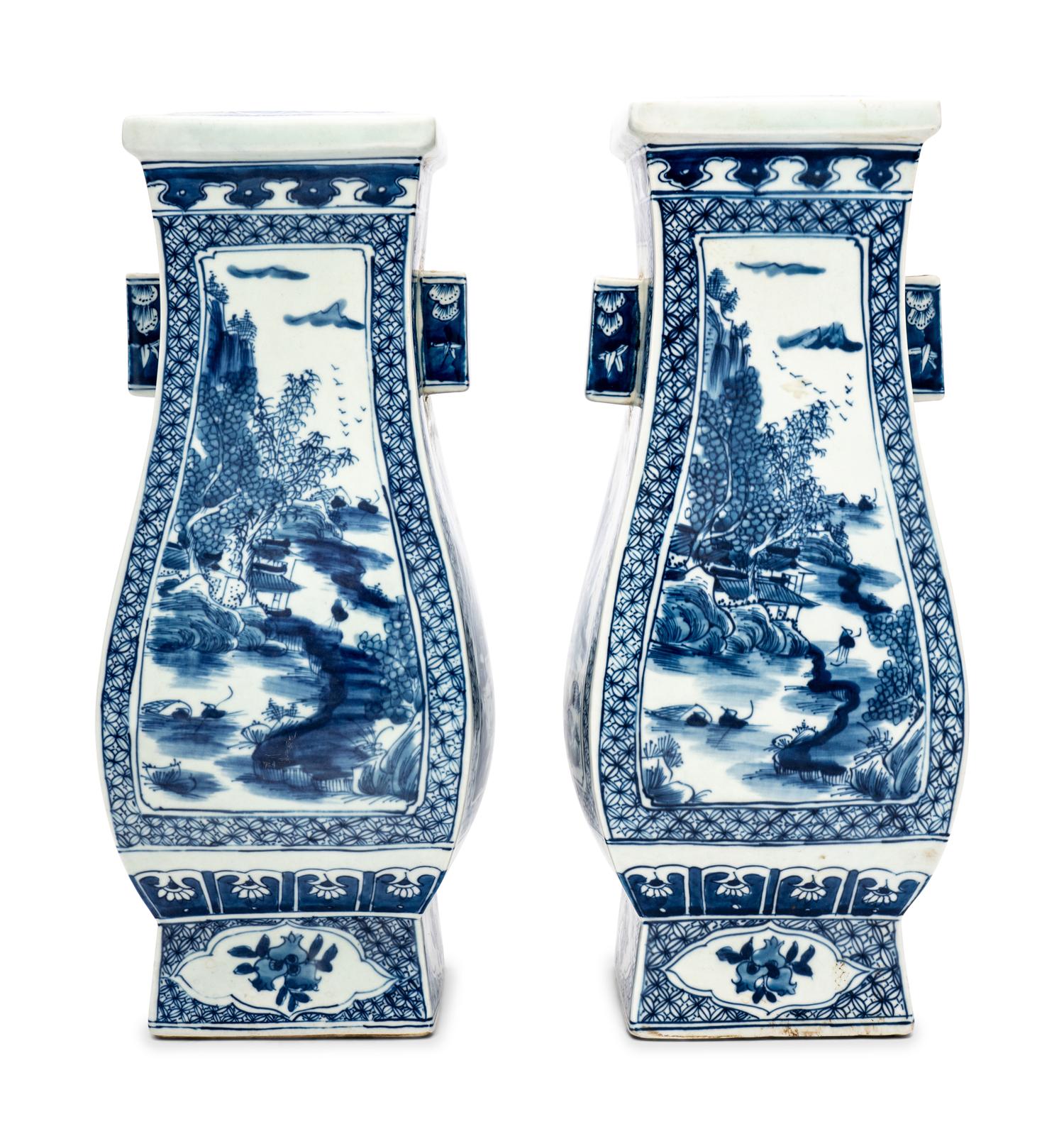 A Pair of Chinese Export Porcelain Vases