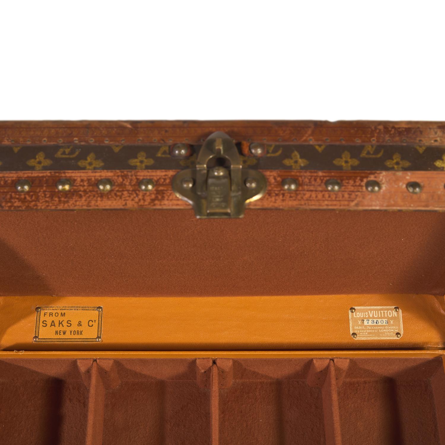 LOUIS VUITTON, VINTAGE MONOGRAM TRUNK