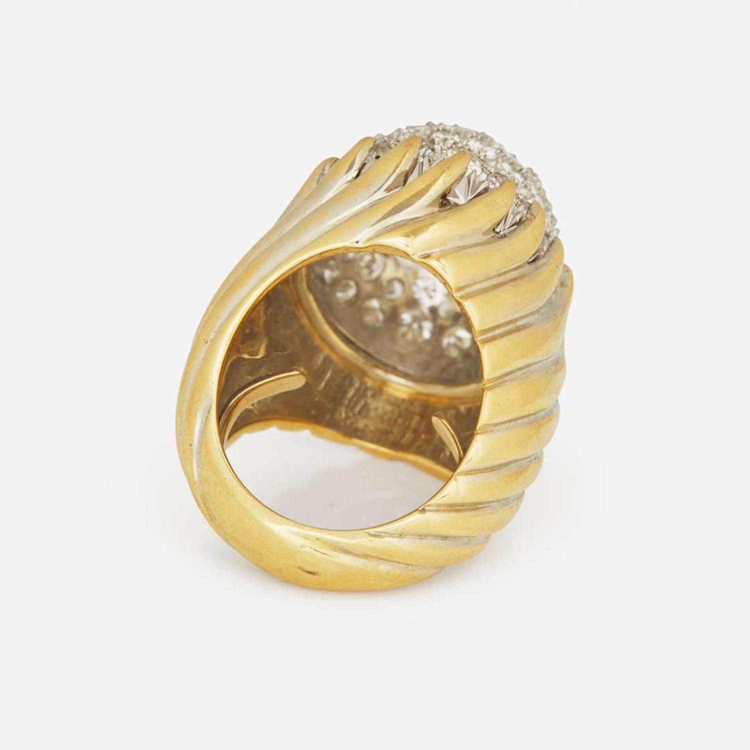 An 18K Yellow Gold and Diamond Ring