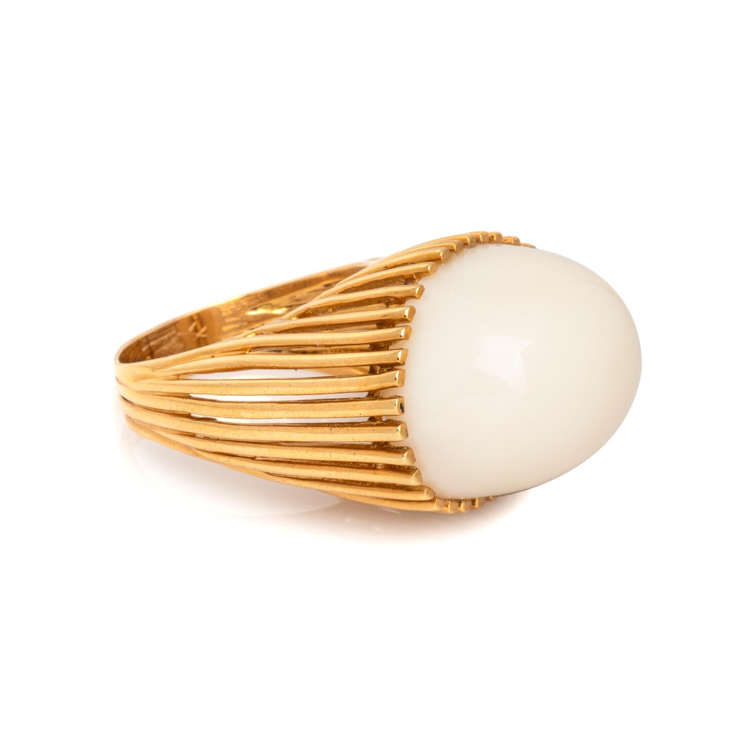 YELLOW GOLD AND WHITE CORAL RING