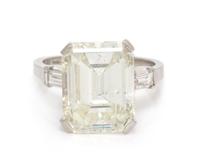 A Platinum and Diamond Ring, 3.80 dwts.