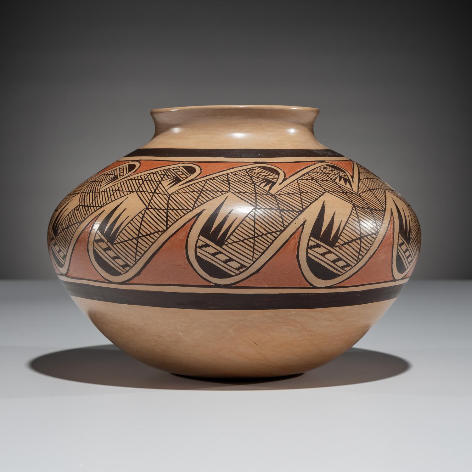 Pottery Jar, Migration Pattern
