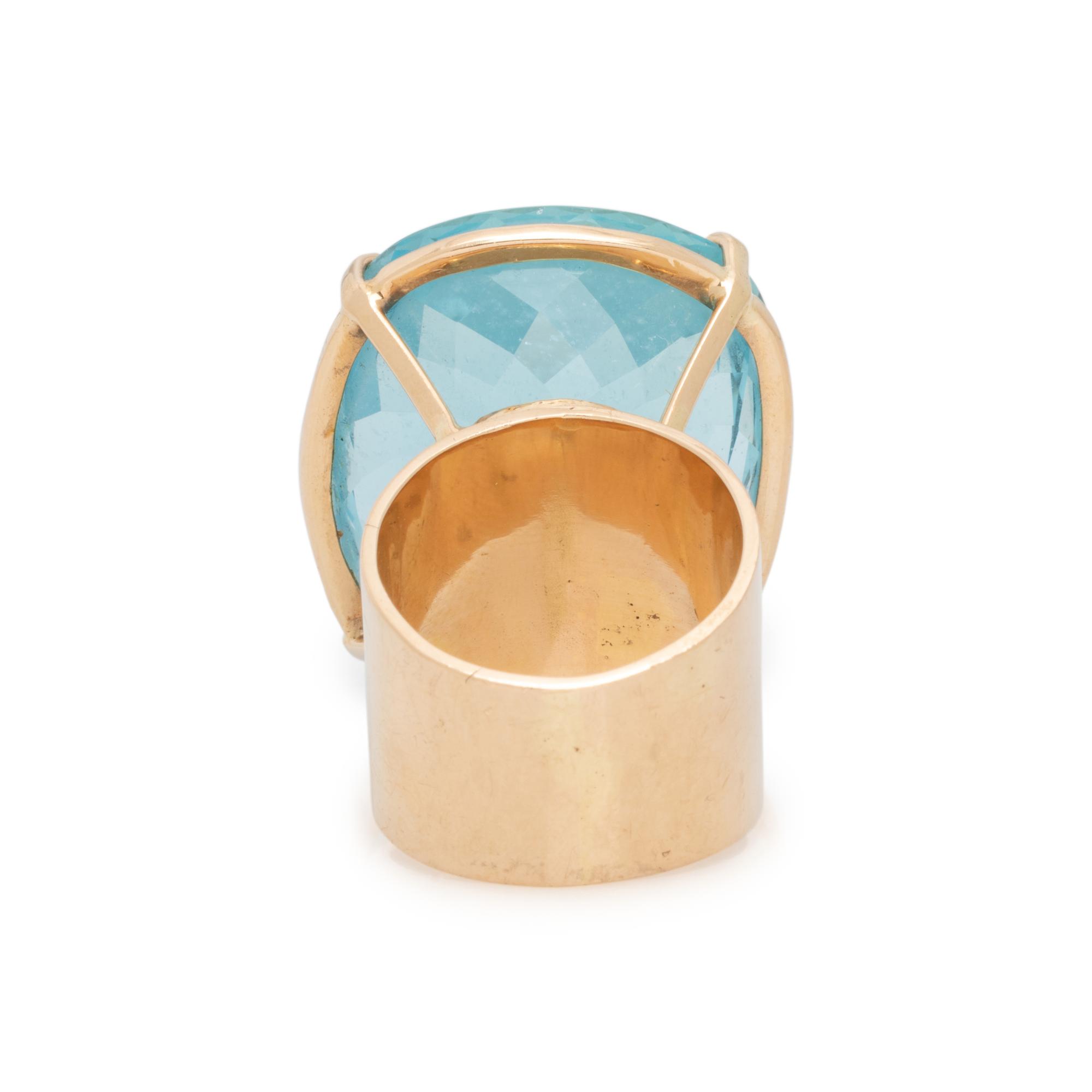 YELLOW GOLD AND AQUAMARINE RING