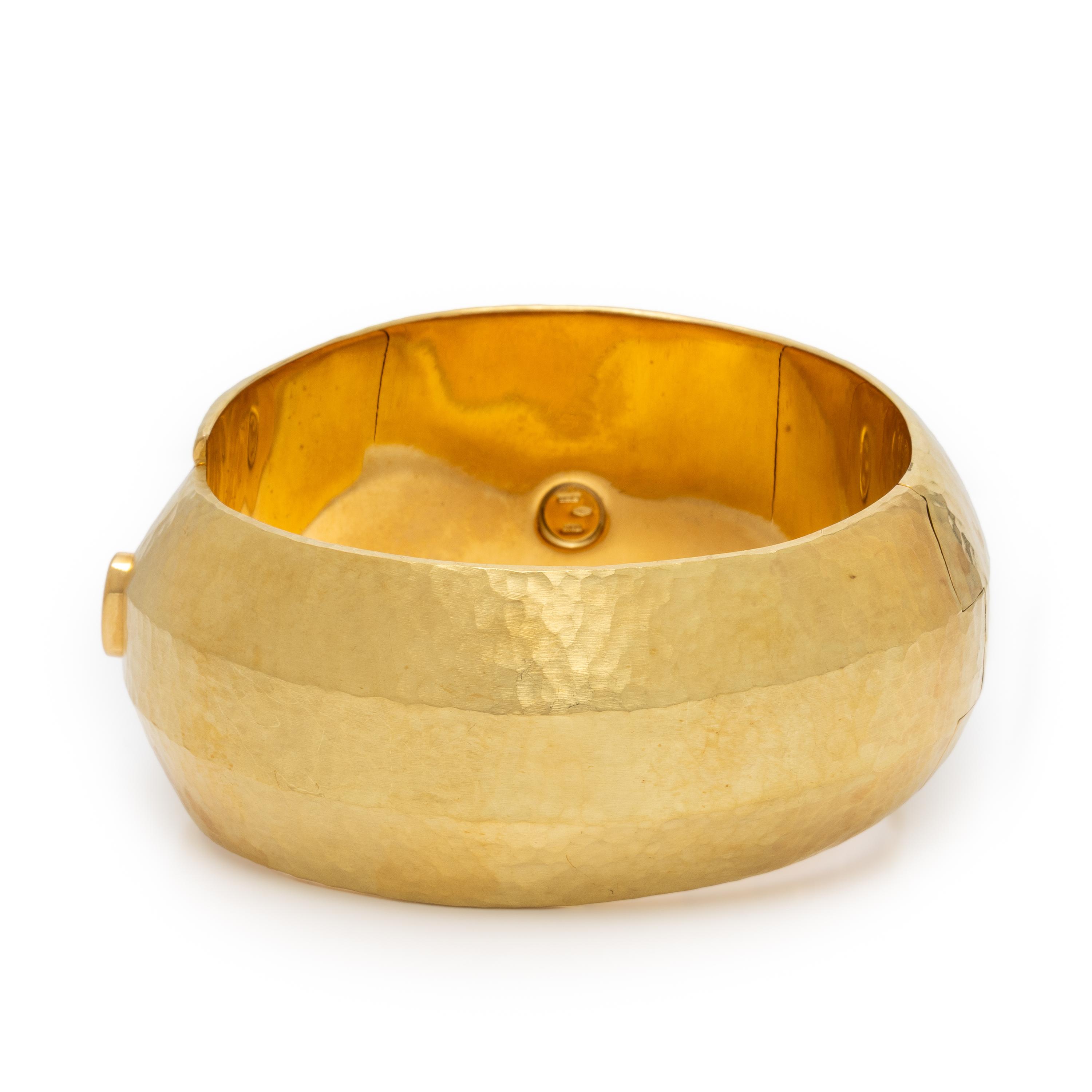 Italian, Hammered Yellow Gold Bangle Bracelet