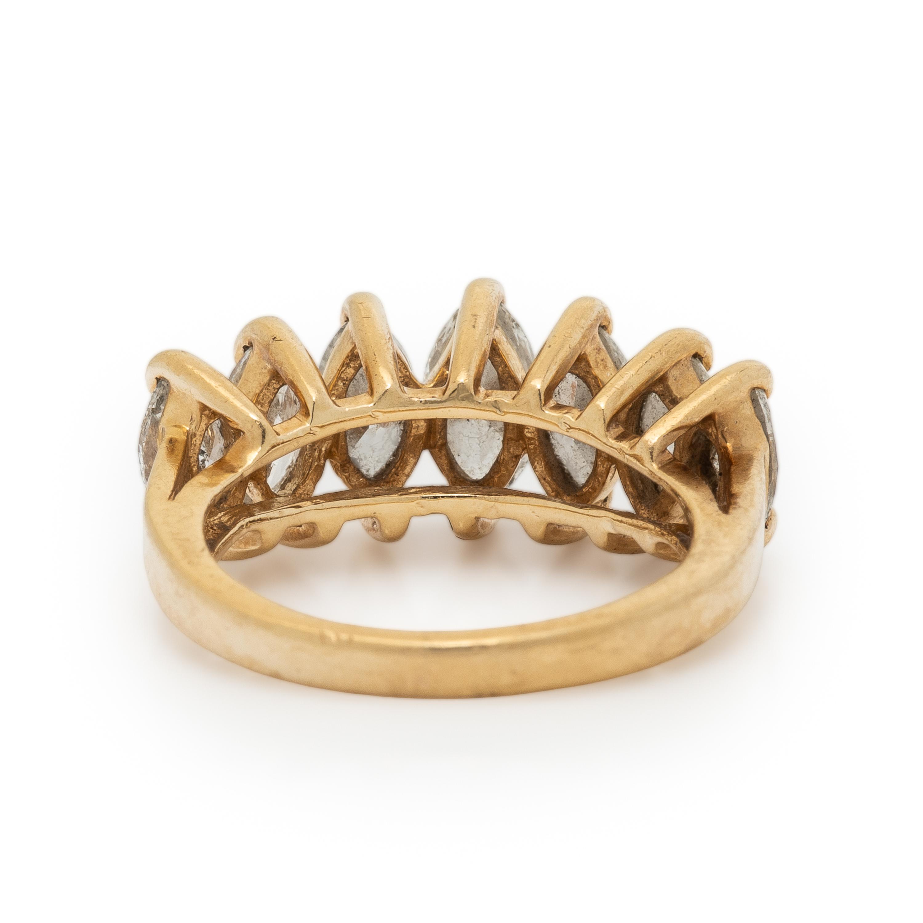 DIAMOND AND YELLOW GOLD RING