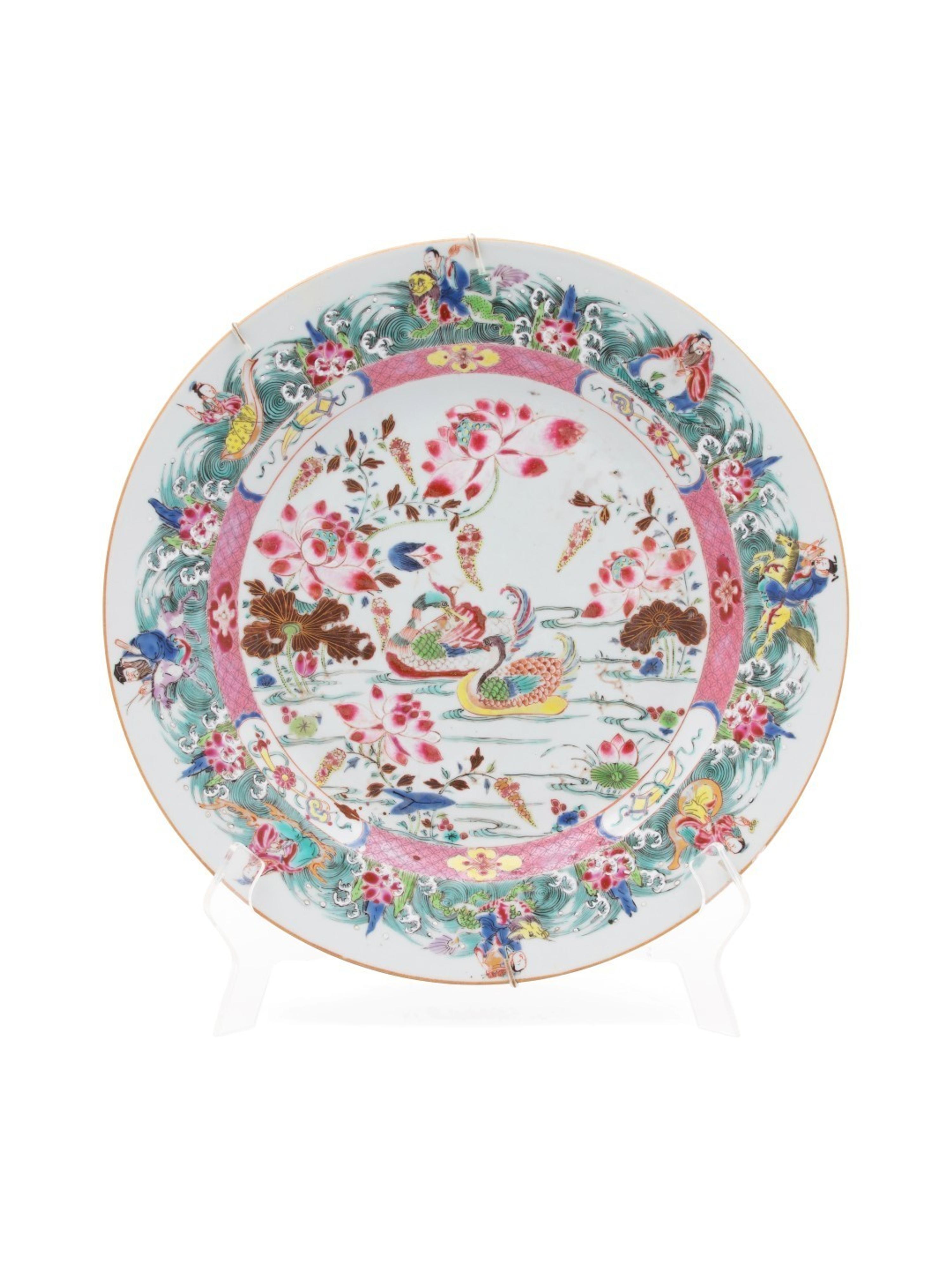 A Famille Rose Porcelain Charger