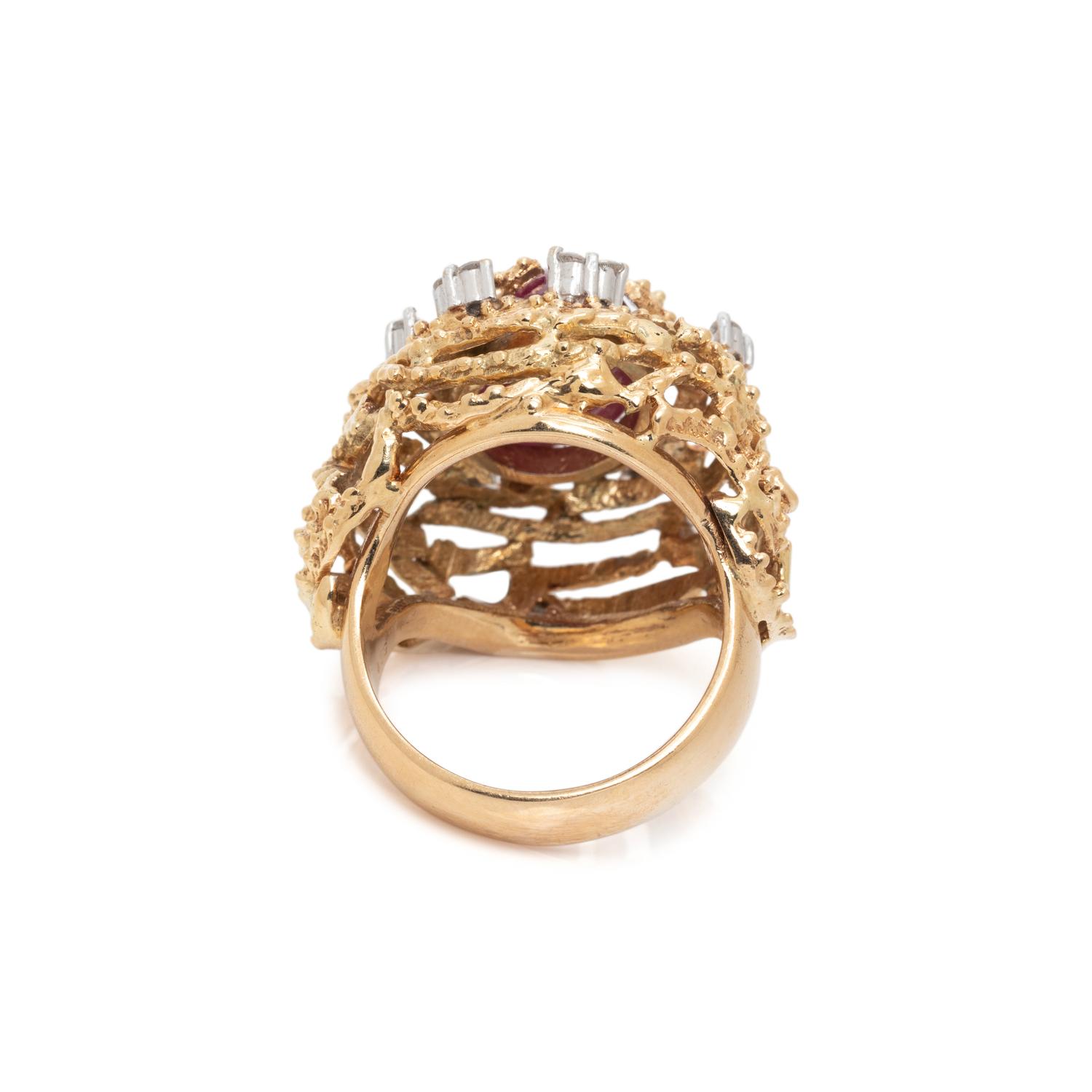 YELLOW GOLD, RUBY AND DIAMOND RING