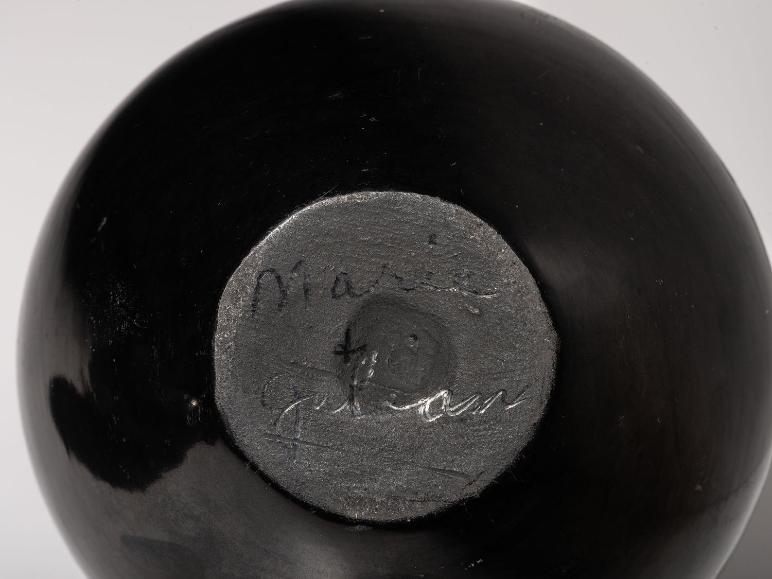 Blackware Pottery 1925-1943