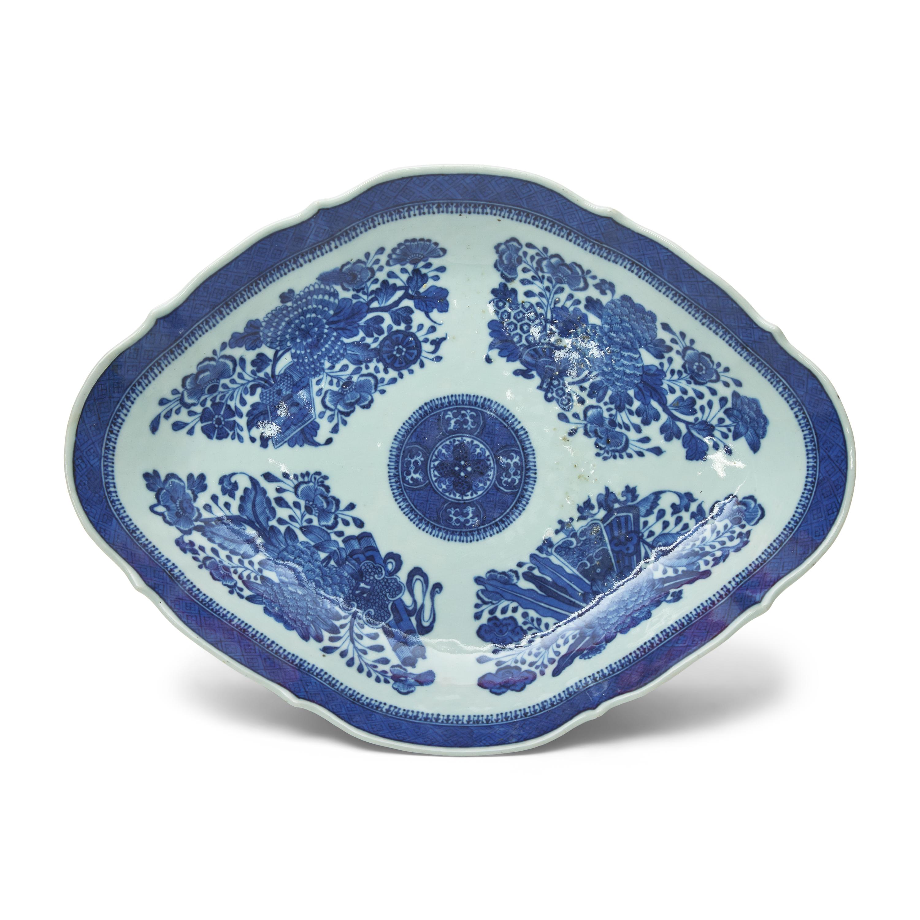 A Chinese Export Porcelain Fitzhugh Footed Compote