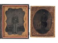 [CIVIL WAR]. A group of 2 quarter plate tintypes of armed Union soldiers.