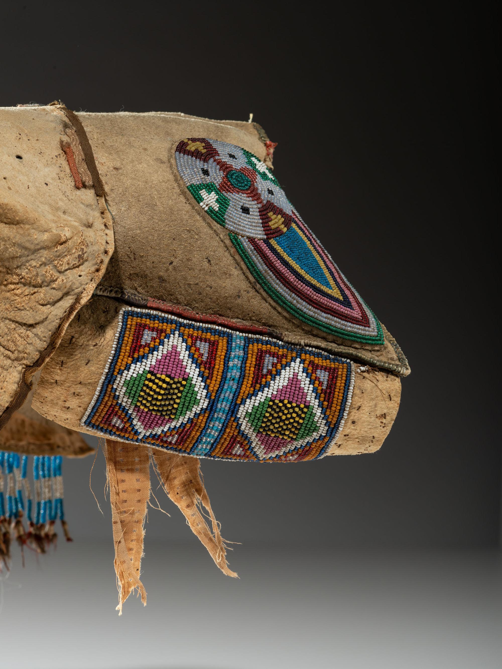 Cree Beaded Hide Pad Saddle