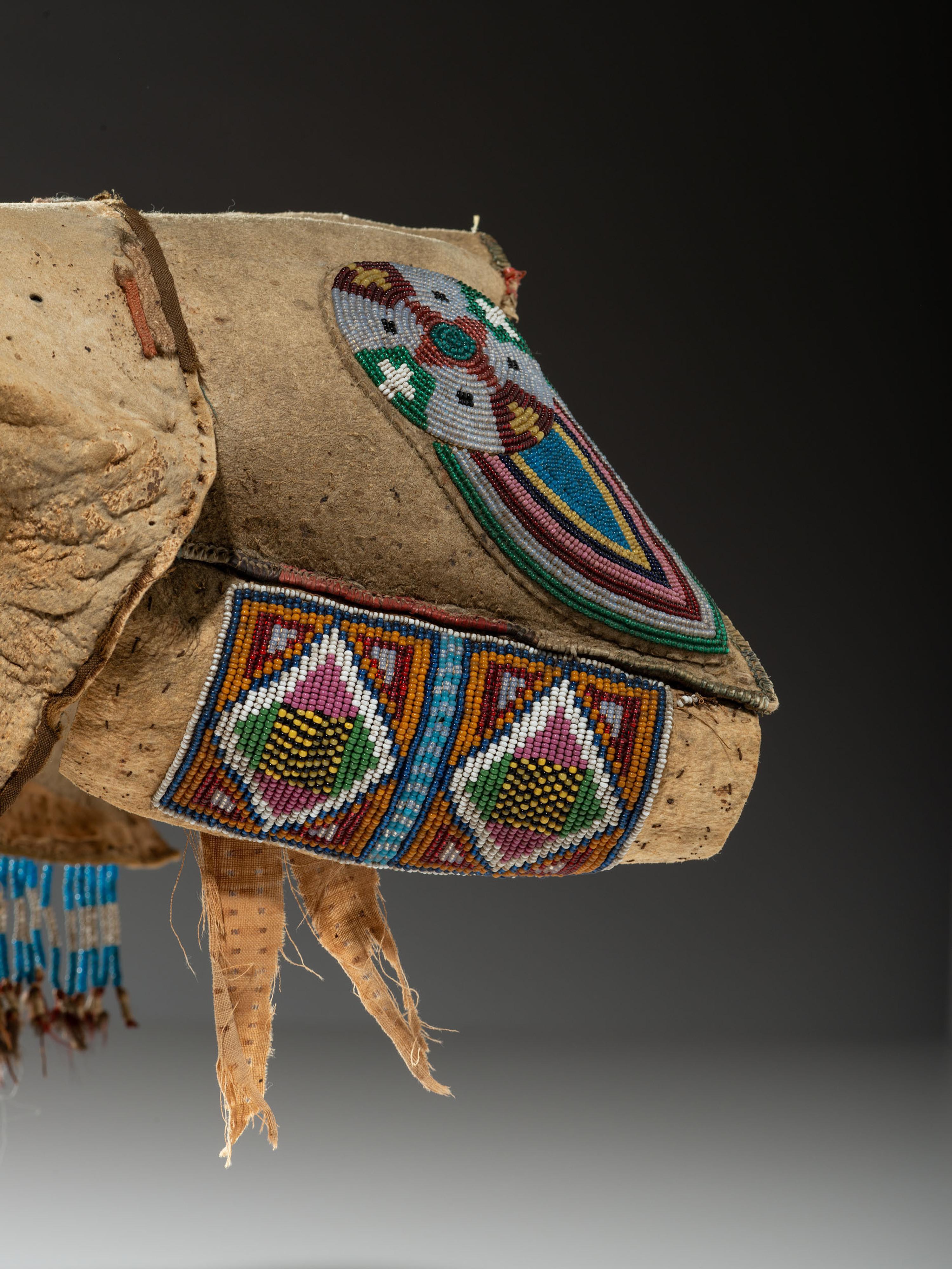 Cree Beaded Hide Pad Saddle