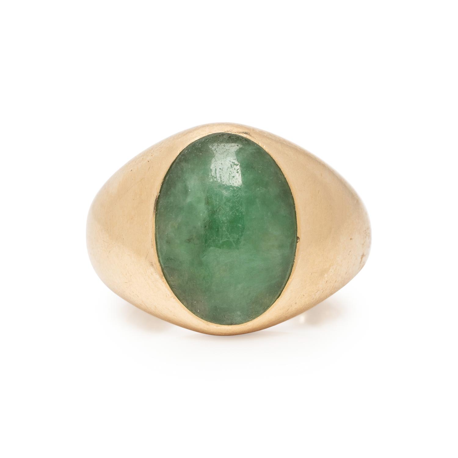 JADE AND YELLOW GOLD RING