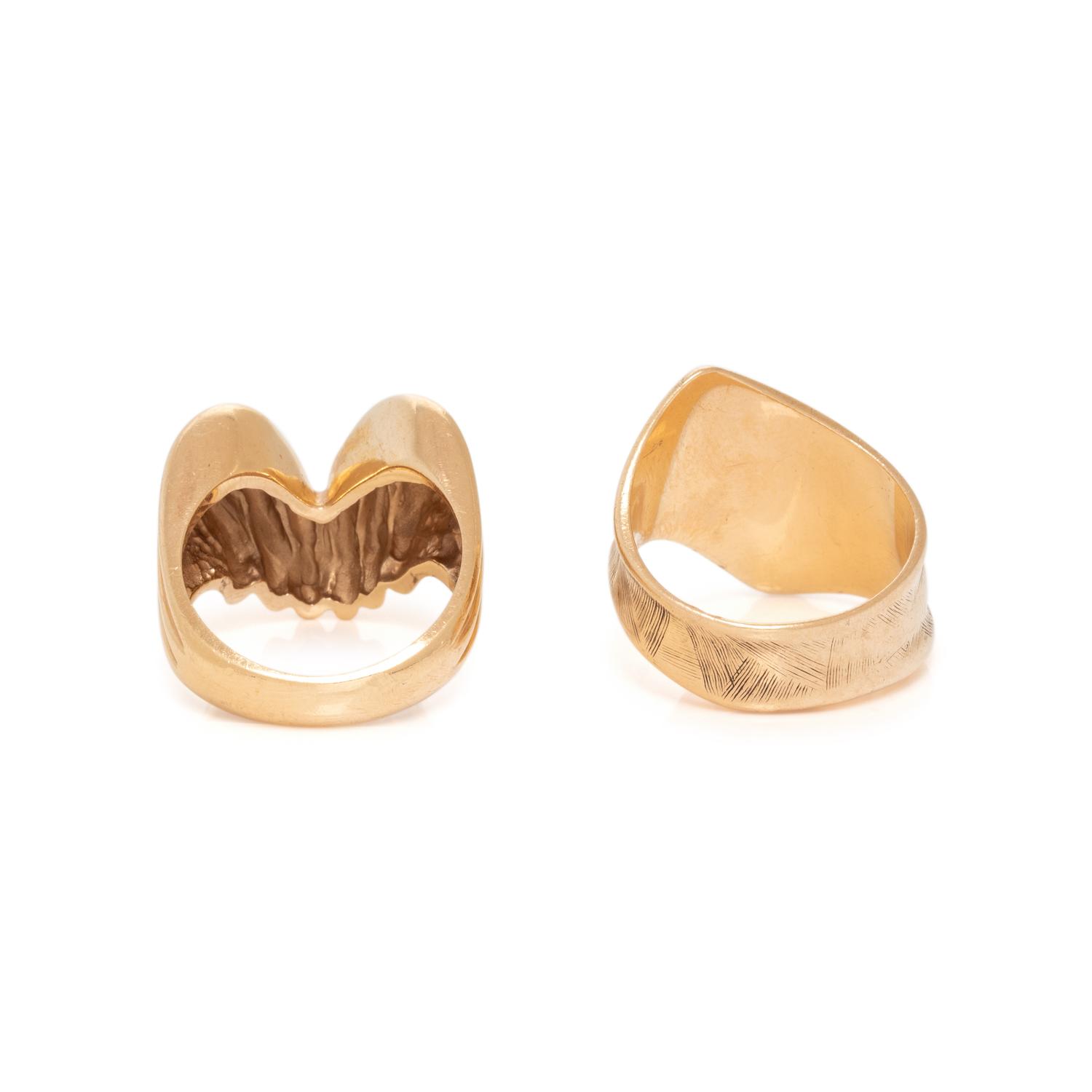 COLLECTION OF YELLOW GOLD RINGS