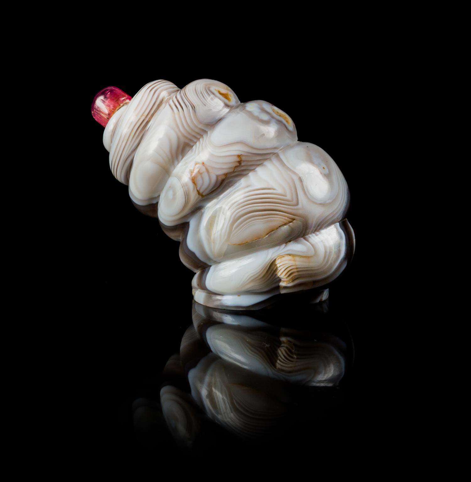 A Banded Agate Snuff Bottle Height 2 1/4 inches. — 19TH CENTURY