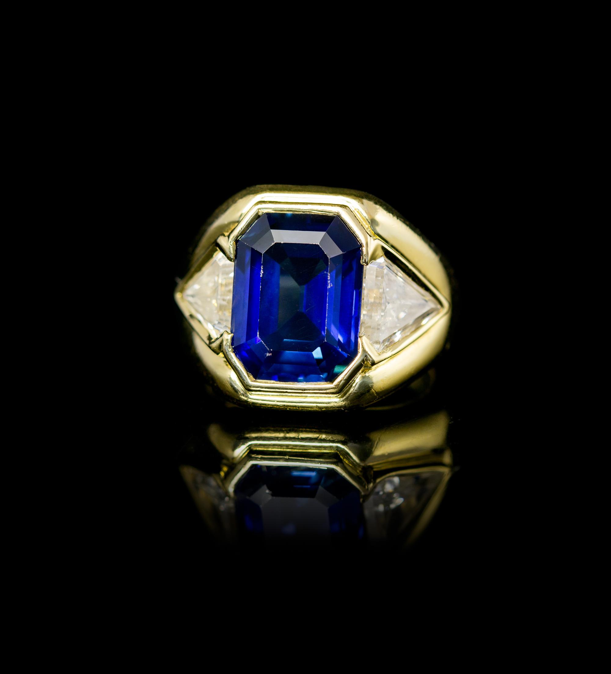 An 18 Karat Yellow Gold, Natural Sapphire and Diamond Ring, Bulgari, 9.80 dwts.