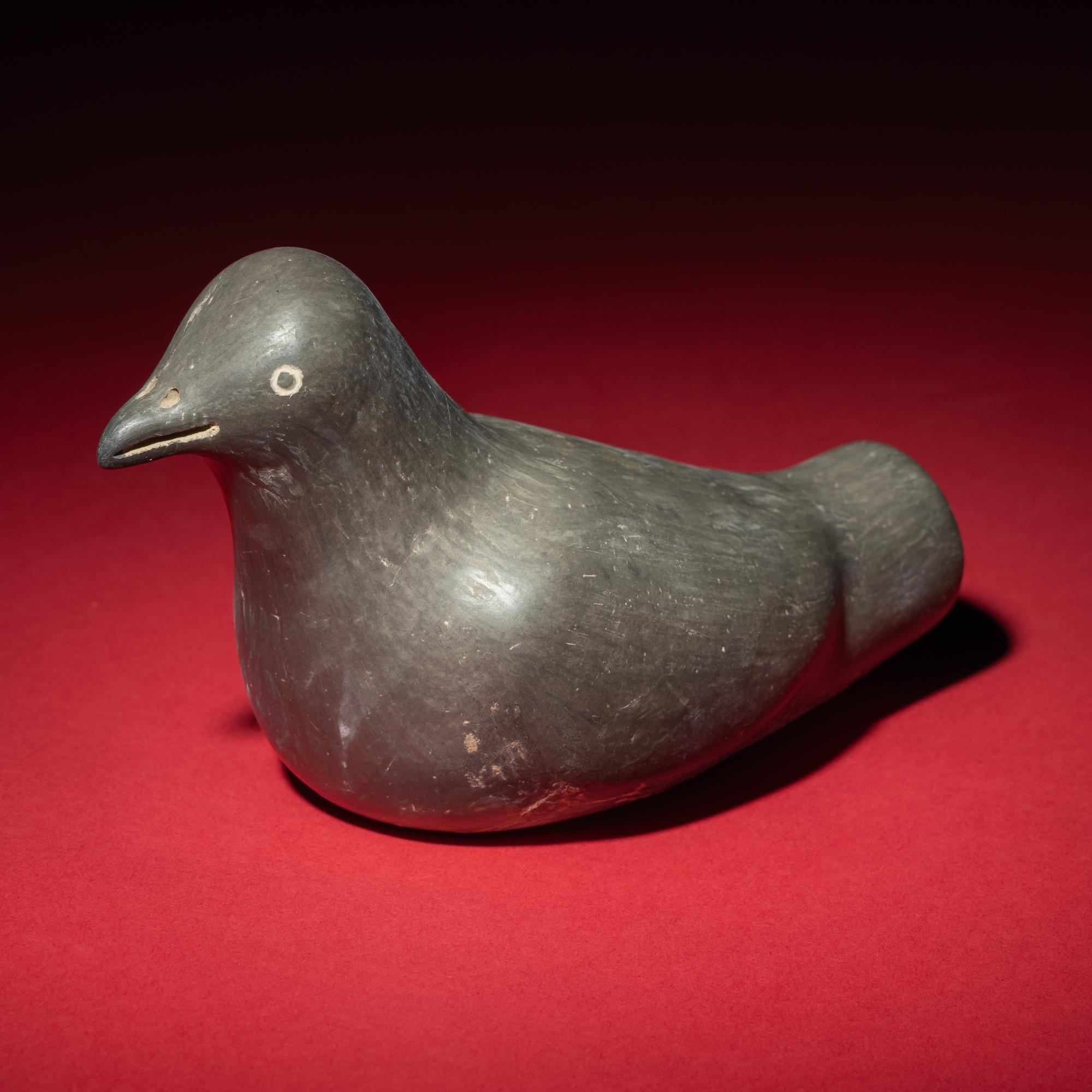 A Chinese Neolithic Black Pottery Bird, Longshan Culture — 新石器時代 龍山文化黑陶鳥
