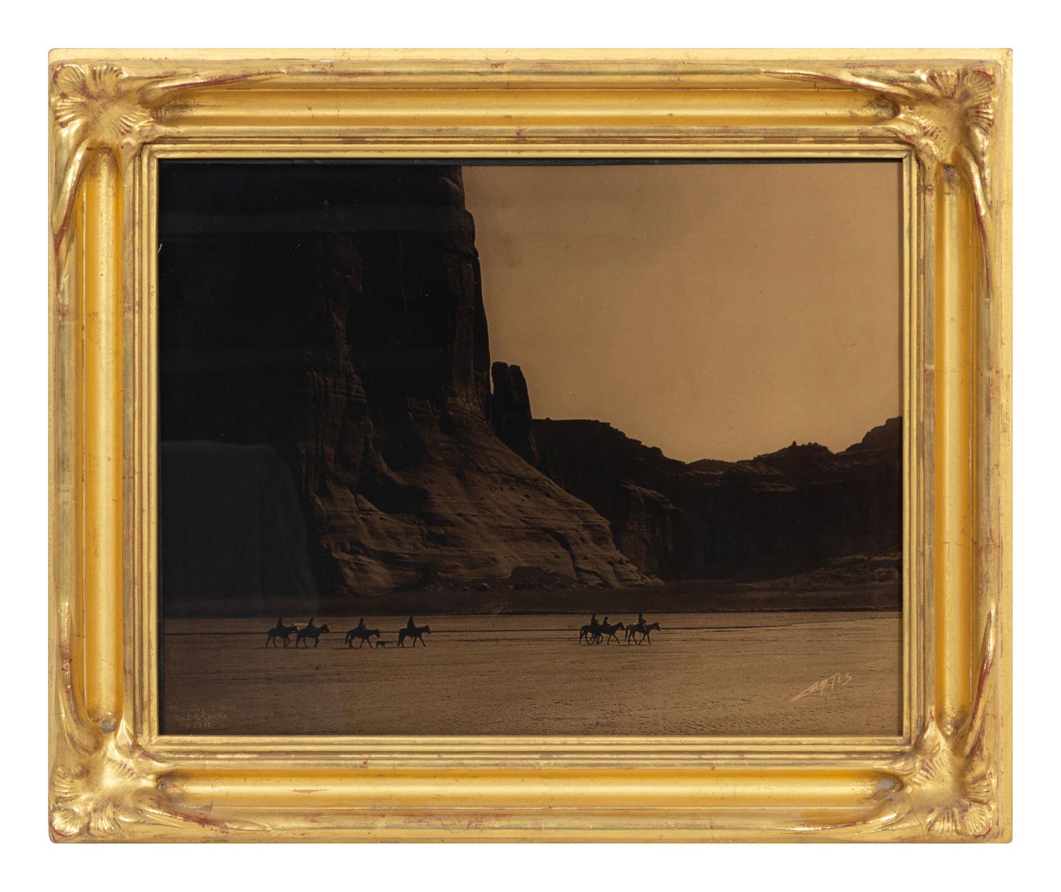 CURTIS, Edward (1868-1952), photographer. Canyon de Chelly.