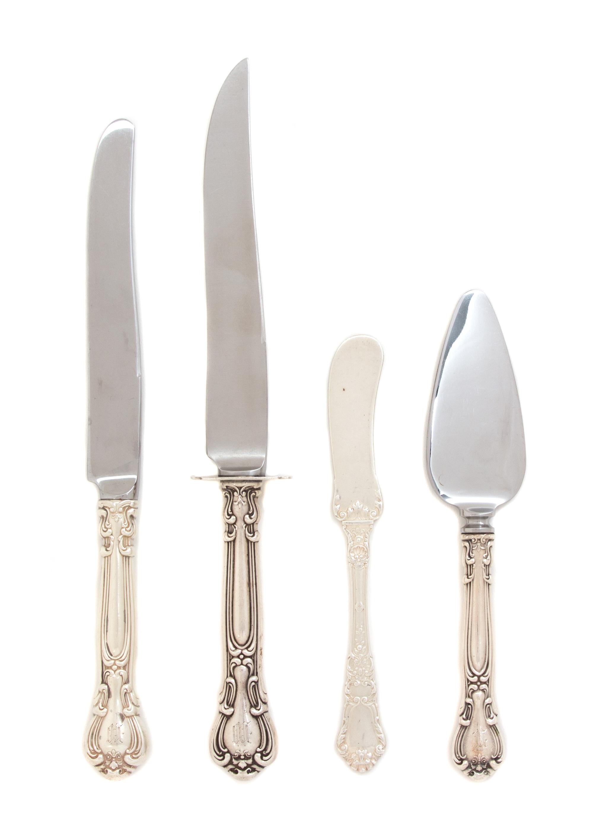 An American Sterling Flatware Service, Gorham Mfg, Providence, RI, in the Chantilly pattern, comprising: 14 teaspoons 10 luncheon forks