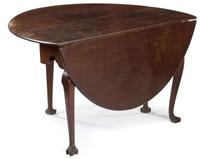 Queen Anne walnut drop-leaf dining table third quarter 18th century