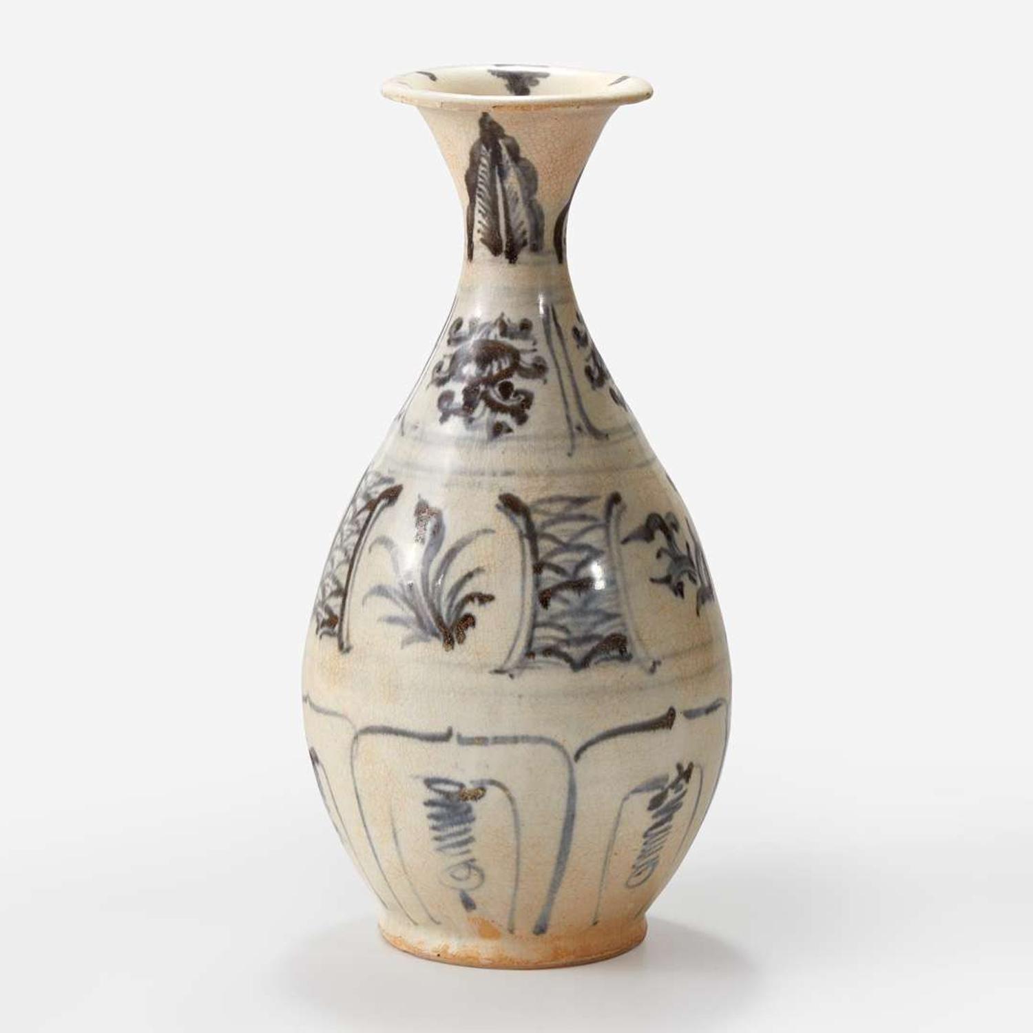 A Vietnamese blue and white bottle vase Le dynasty 15th/16th century