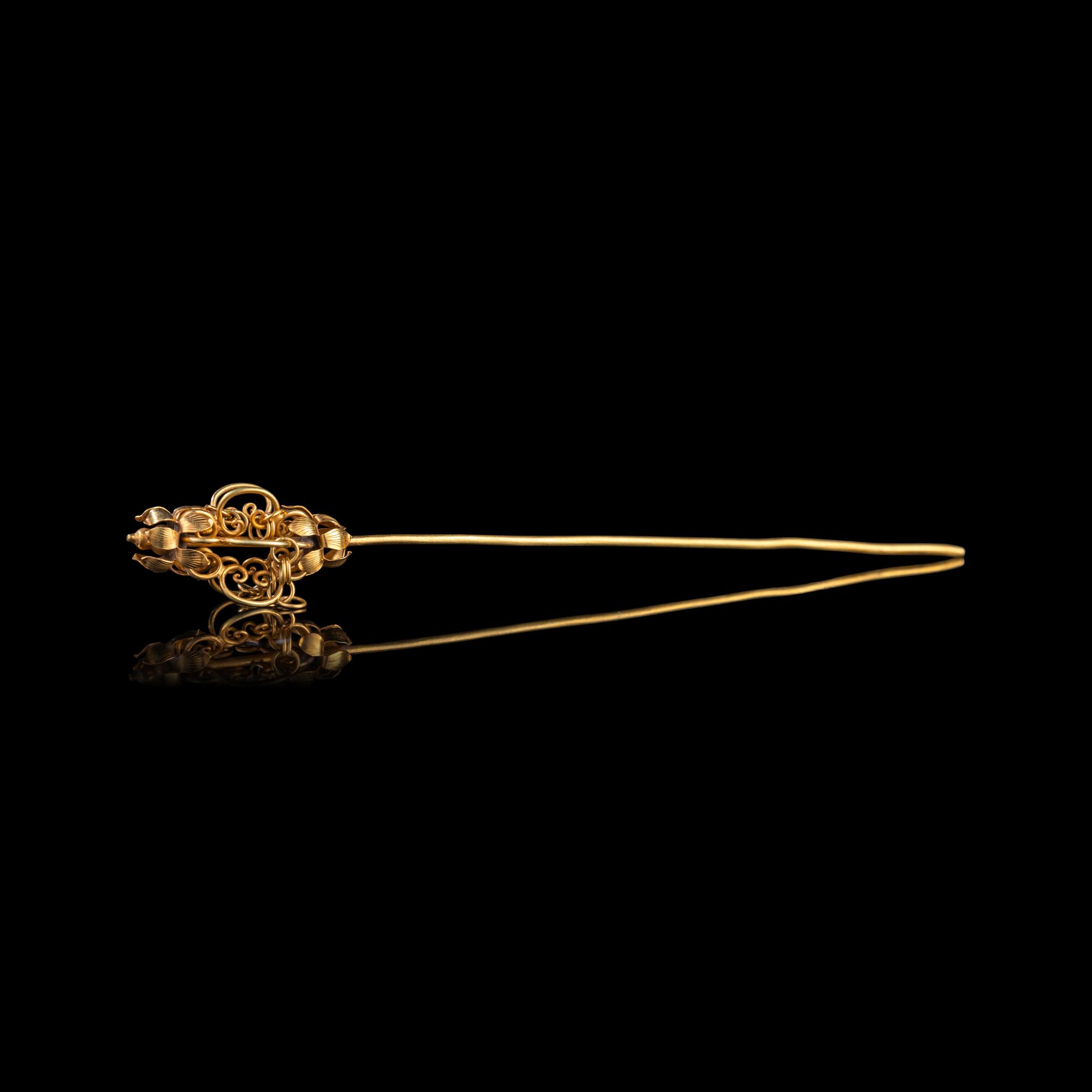 A Chinese Gold 'Khakkhara' Hairpin, Zan, Ming Dynasty 明 金錫杖簪