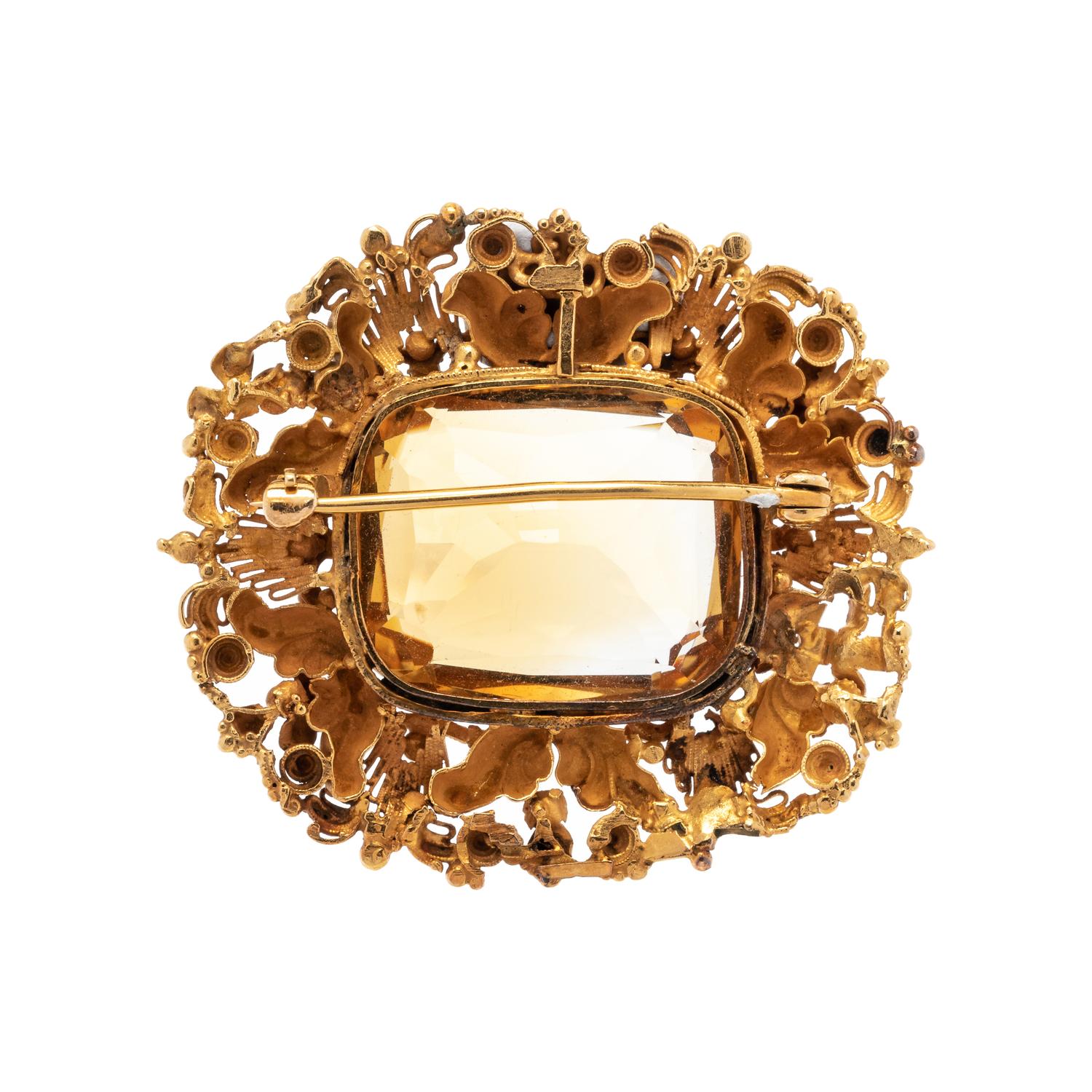 YELLOW GOLD AND CITRINE BROOCH
