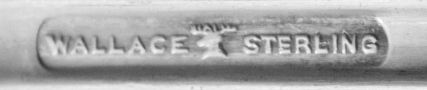 An American Silver Flatware Service, Wallace Silversmiths, Wallingford, CT, Grand Colonial pattern, comprising: 6 dinner knives 6 lunch