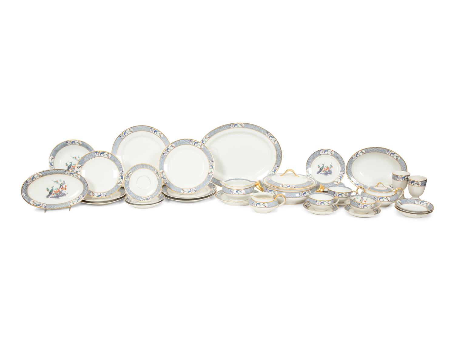 A Haviland Limoges Porcelain Dinner Service