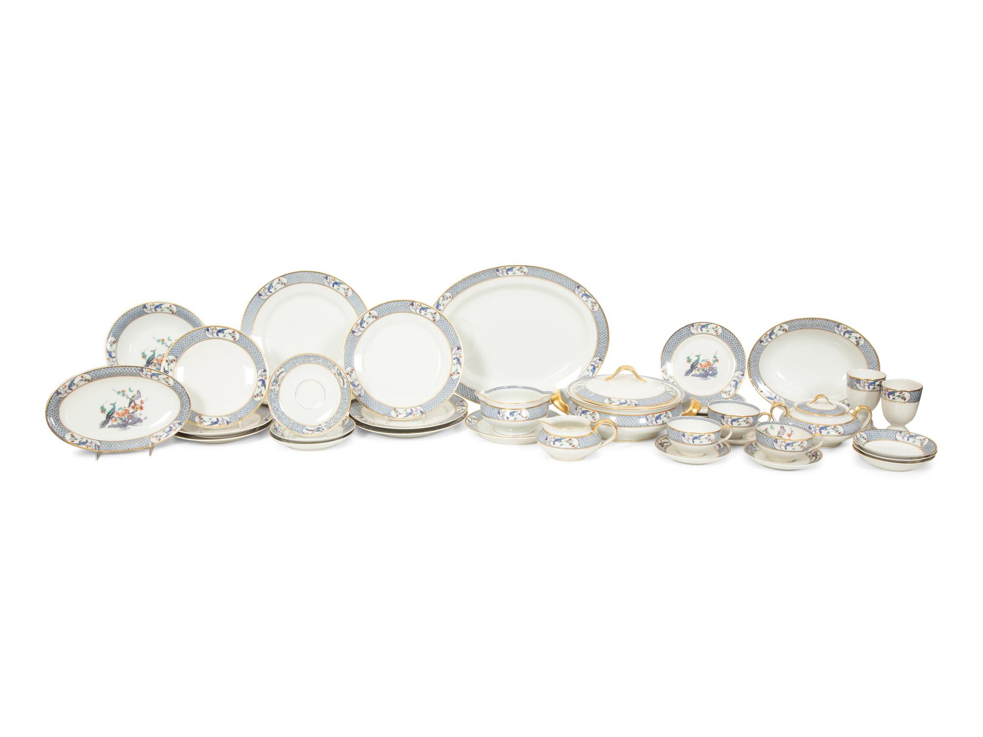 A Haviland Limoges Porcelain Dinner Service