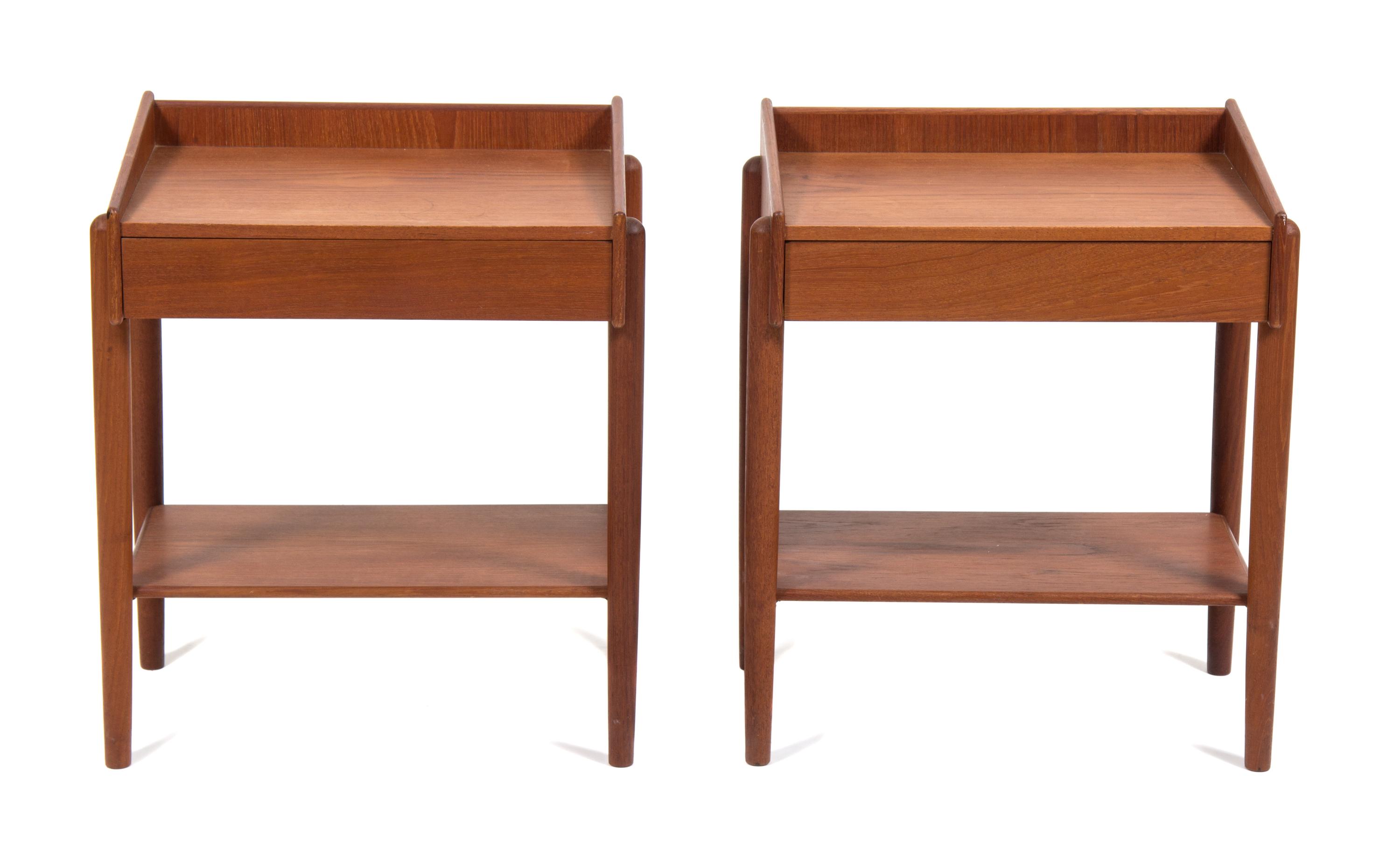 A Pair of Borge Mogensen Teak Nightstands Height 21 x width 18 1/2 x depth 12 1/4 inches. — MID 20TH CENTURY