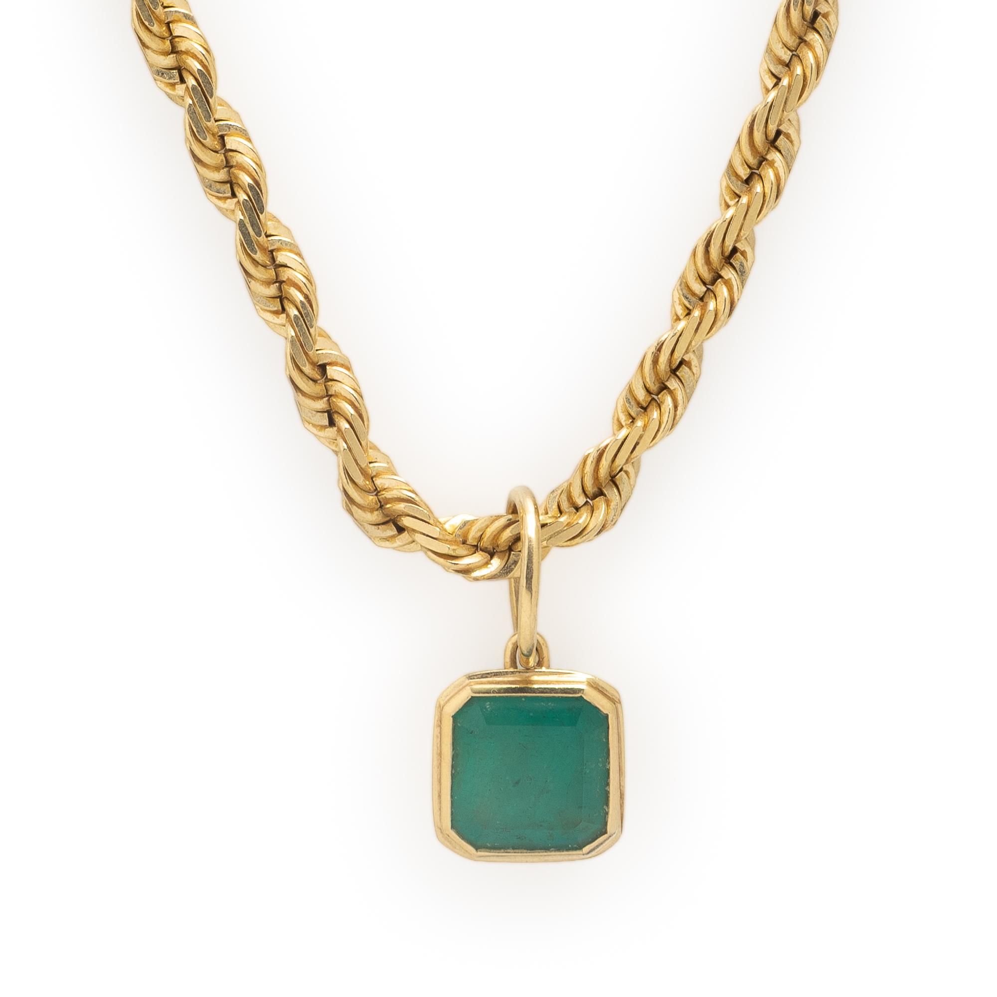 Emerald and Yellow Gold Pendant Necklace