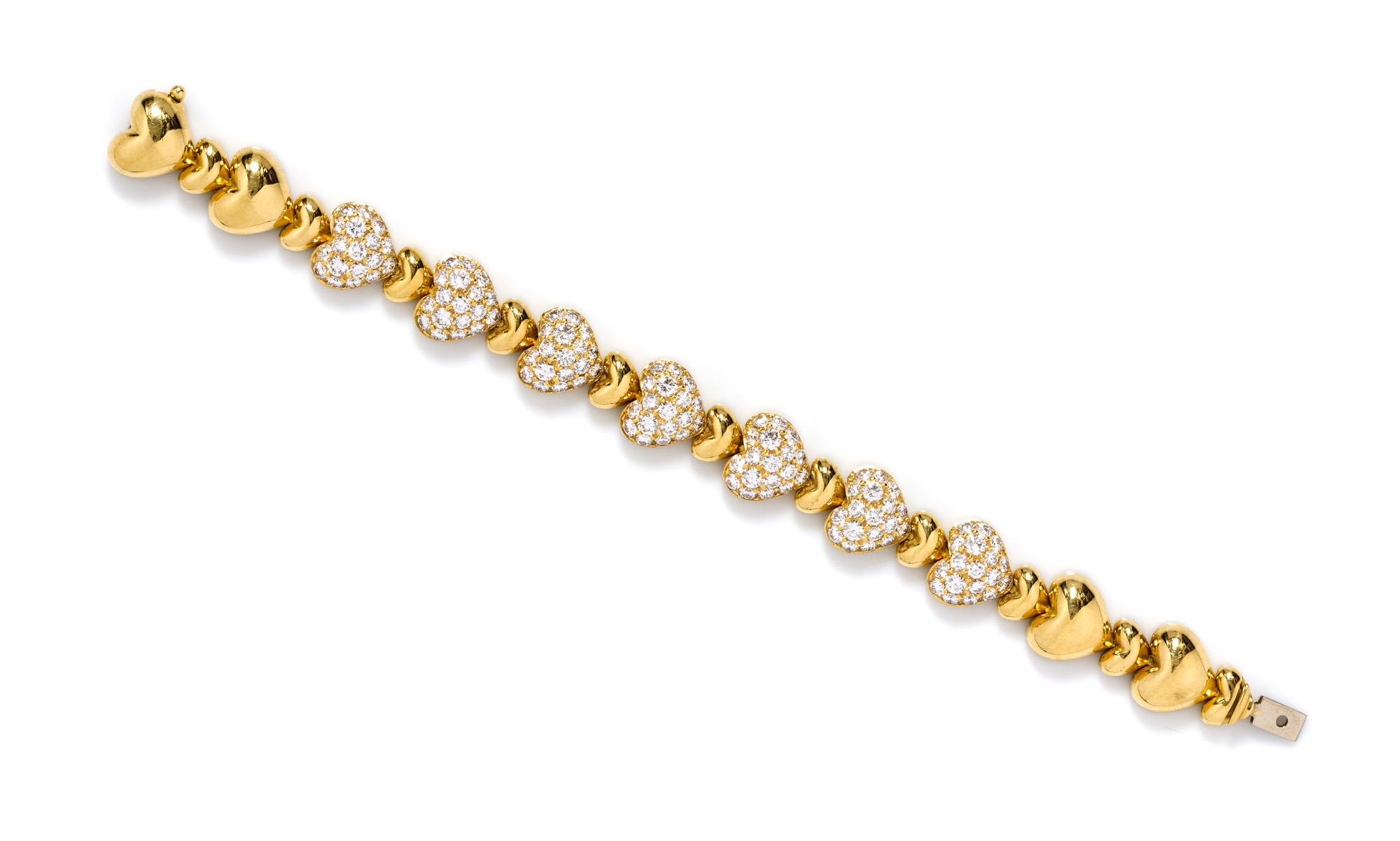 An 18 Karat Yellow Gold and Diamond Bracelet, 28.60 dwts.