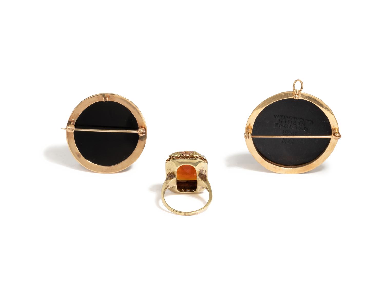 COLLECTION OF CAMEO AND INTAGLIO JEWELRY