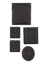 [EARLY PHOTOGRAPHY - CASES & FRAMES]. A group of 20 assorted union cases, most containing images, including: