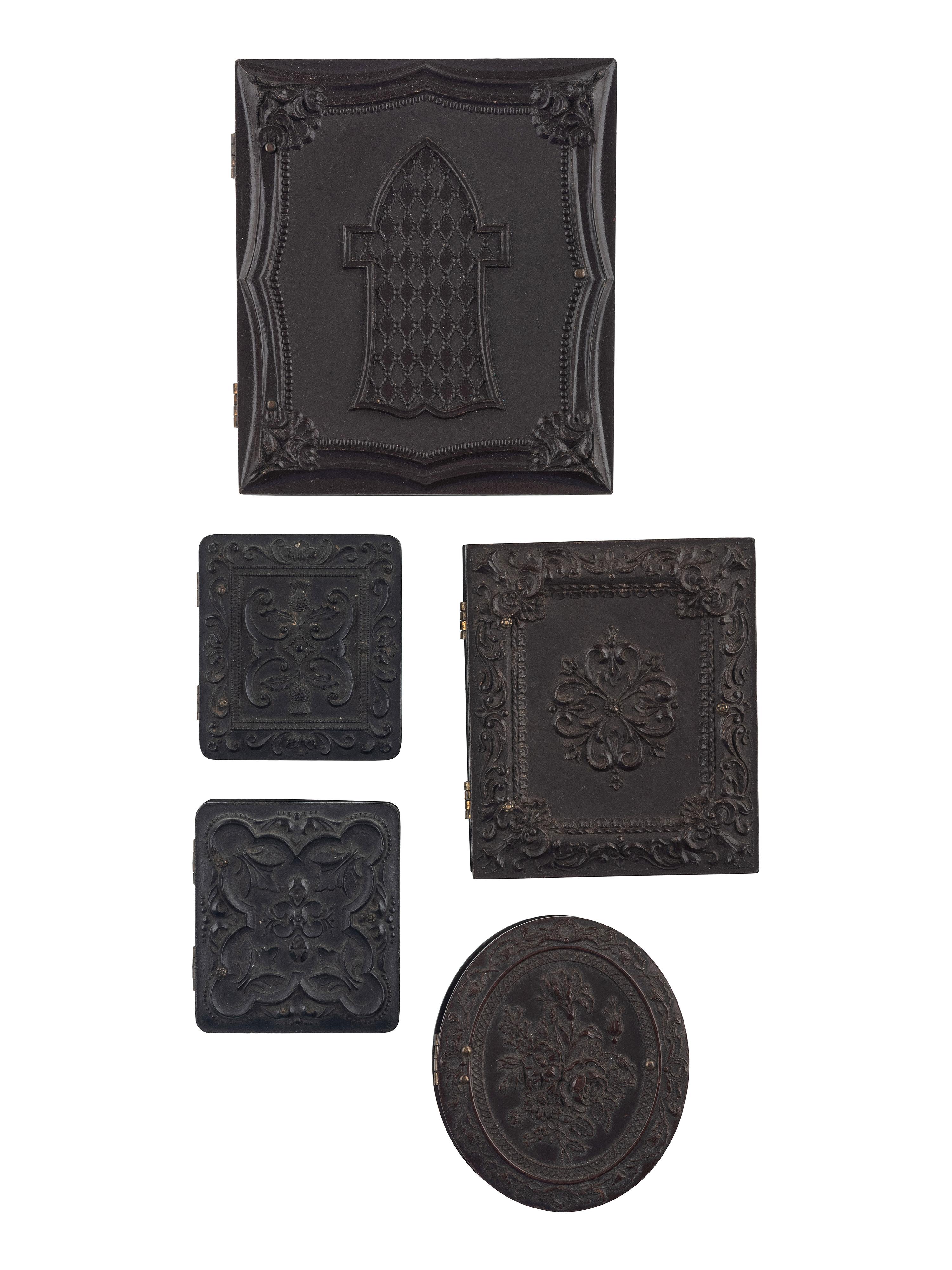 [EARLY PHOTOGRAPHY - CASES & FRAMES]. A group of 20 assorted union cases, most containing images, including: